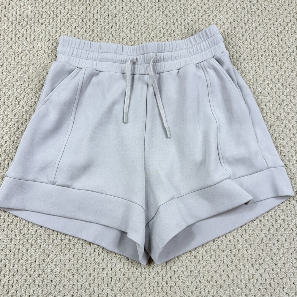 Varley Shorts Women M Vapour Blue Atrium High Rise 4.5 DoubleSoft Elegant A Line